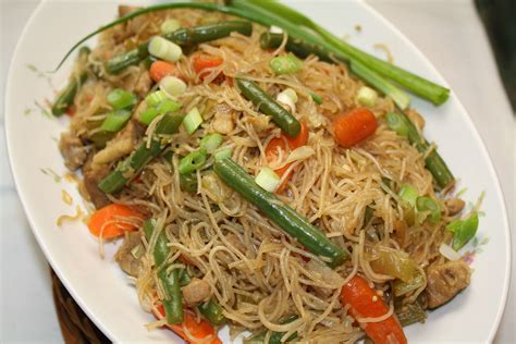 pahindot.cpm|Pancit Bihon Guisado .